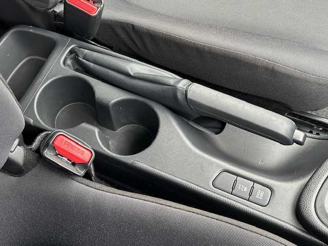 トヨタ ヤリス X 青森県 2021(令3)年 4.6万km スーパーホワイトⅡ 純正ディスプレイオーディオ(Bluetooth/ラジオ)/全方位カメラ/プリクラッシュセーフティ/アダプティブクルーズコントロール/クリアランスソナー/オートマチックハイビーム/オートライト/フロントワイパーデアイサー/ビルトインETC/ヘッドライトレベライザー/フォグライト/電動格納ミラー/スペアキー/社外14インチAW付き冬タイヤ(175/70/14)積込み