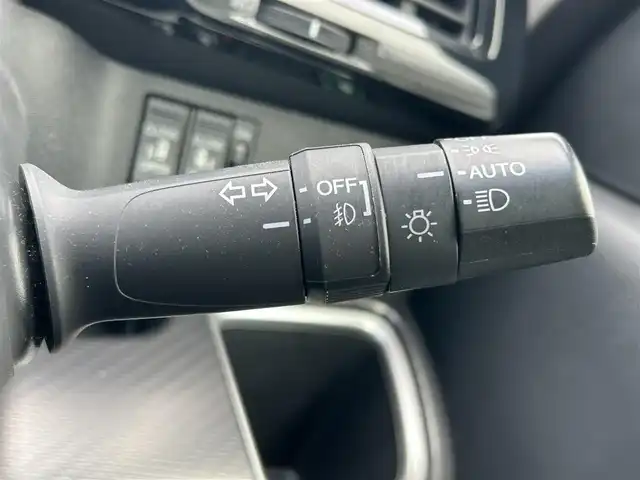 ホンダ ステップワゴン 静岡県 2017(平29)年 5.6万km モダンスティールM ユーザー買い取り車両/D/Nシートヒーター/ブレーキホールド/衝突軽減ブレーキ/レーンアシスト/パワーウィンドウ/EVスイッチ/フリップダウンモニター/純正アルミホイール16インチ/2.5A　USBソケット/12V　シガーソケット/TV　ワンセグ/ビルドインETC