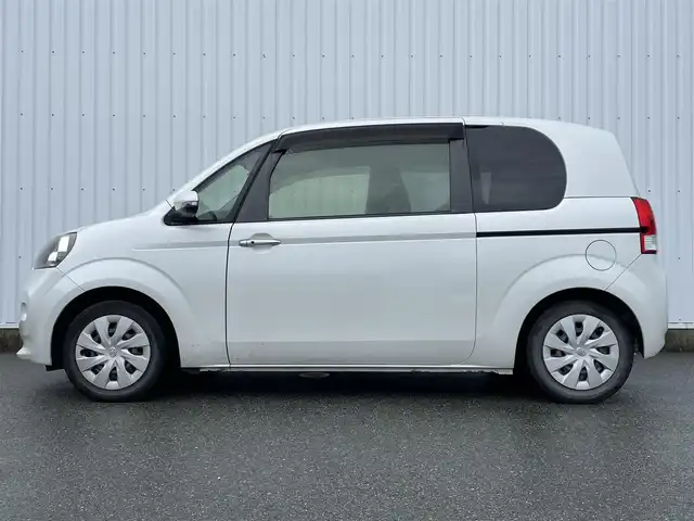 トヨタ ポルテ F アラモード 福岡県 2015(平27)年 7.7万km ホワイトパールクリスタルシャイン ・純正ナビ　/・バックカメラ　・片側パワースライドドア　/・チップアップシート　/・スマートキー／プッシュスタート　/・ＥＴＣ　/・ヘッドライトレベライザー　/。電格ミラー　/・オートライト　/・ハンドルスイッチ