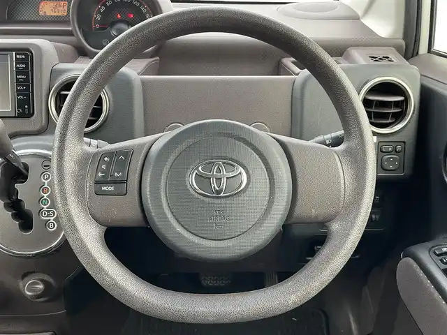 トヨタ ポルテ F アラモード 福岡県 2015(平27)年 7.7万km ホワイトパールクリスタルシャイン ・純正ナビ　/・バックカメラ　・片側パワースライドドア　/・チップアップシート　/・スマートキー／プッシュスタート　/・ＥＴＣ　/・ヘッドライトレベライザー　/。電格ミラー　/・オートライト　/・ハンドルスイッチ