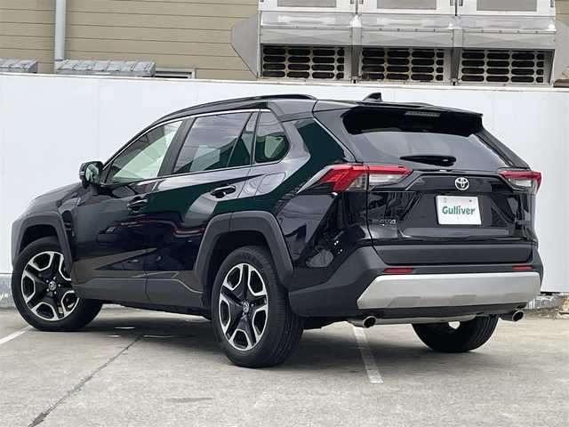 トヨタ ＲＡＶ４ アドベンチャー 青森県 2019(令1)年 4.9万km アティチュードブラックマイカ 4WD/純正メモリナビ/純正フルセグTV/【Bluetooth/CD/DVD/USB】/純正アルミ/純正フロアマット/レザーシート/シートヒーター/エアシート/ステアリングヒーター/ビルトインETC/社外ドラレコ/トヨタセーフティセンス/・レーンディパーチャーアラート/・レーダークルーズコントロール/・ロードサインアシスト/・オートマチックハイビーム、オートライト/・プリクラッシュセーフティ/ダウンヒルアシストコントロール/ブレーキホールド/横滑り防止装置/盗難防止装置/エアバッグダブル＋サイド/ルーフレール/保証書/取扱説明書