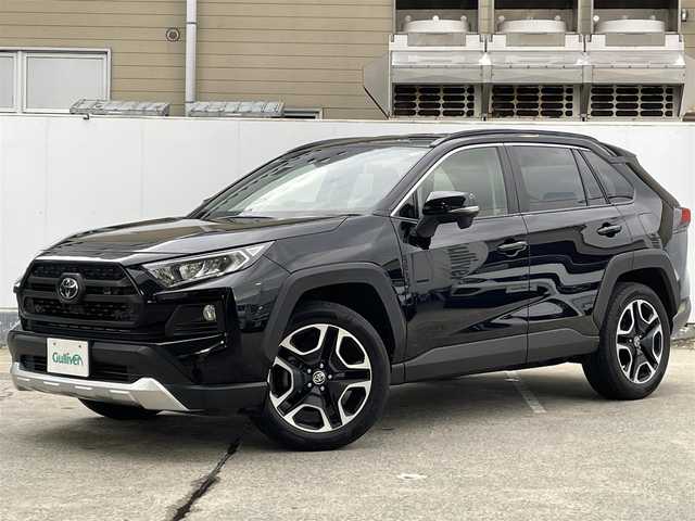 トヨタ ＲＡＶ４ アドベンチャー 青森県 2019(令1)年 4.9万km アティチュードブラックマイカ 4WD/純正メモリナビ/純正フルセグTV/【Bluetooth/CD/DVD/USB】/純正アルミ/純正フロアマット/レザーシート/シートヒーター/エアシート/ステアリングヒーター/ビルトインETC/社外ドラレコ/トヨタセーフティセンス/・レーンディパーチャーアラート/・レーダークルーズコントロール/・ロードサインアシスト/・オートマチックハイビーム、オートライト/・プリクラッシュセーフティ/ダウンヒルアシストコントロール/ブレーキホールド/横滑り防止装置/盗難防止装置/エアバッグダブル＋サイド/ルーフレール/保証書/取扱説明書