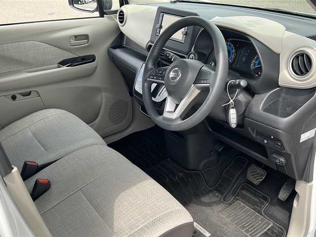 日産 デイズ X 秋田県 2020(令2)年 1万km ホワイトパール 純正ＳＤナビ/純正CD、DVD、BT、フルセグ/全周囲カメラ/社外14インチアルミ/純正アルミ+サマータイヤ4本車載/ドライブレコーダー/４WD/前後コーナーセンサー/スペアキー