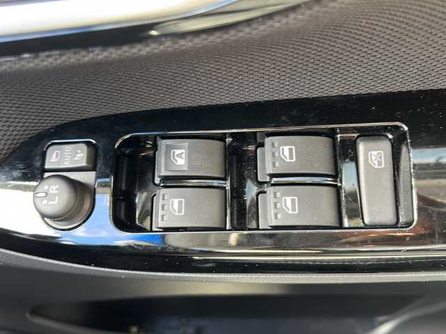 ダイハツ ムーヴ カスタム RS ハイパーLTD SAⅢ 沖縄県 2018(平30)年 3.7万km パールホワイトⅢ 純正ナビ　/（ＡＭ／ＦＭ／ＣＤ／ＤＶＤ／ＢＴ）　/全方位モニター　/フルセグＴＶ　/ハーフレザー　/シートヒーター　/ドラレコ　/コーナーセンサー　/衝突軽減　/純正フロアマット　/オートマチックハイビーム/オートライト/純正15AW/スマートキー/LEDヘッドライト/横滑り防止