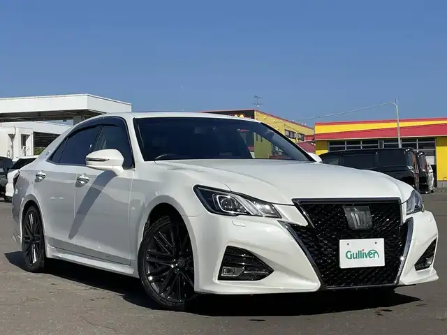 トヨタ クラウン アスリート G-T 道東・釧路十勝 2015(平27)年 8万km ホワイトパールクリスタルシャイン サンルーフ/運転支援装置/・レーダークルーズコントロール/・オートマチックハイビーム/・ITS/・BSM(ブラインドスポットモニター)/純正メーカーOPナビ/ (CD/DVD/BT)/フルセグTV/バックカメラ/ビルトインETC/革巻きステアリング/ステアリングスイッチ/パドルシフト/レザーシート/パワーシート/ (運転席/助手席)/シートヒーター/ (運転席/助手席)/エアーシート/ (運転席/助手席)/メモリーシート/ (運転席)/プッシュスタート/スマートキー/純正18インチAW/純正LEDヘッドライト/ヘッドランプクリーナ/フォグランプ/ウインカーミラー/電動格納ミラー/ミラーヒーター/純正ドアバイザー/純正フロアマット/横滑り防止装置/アイドリングストップ/ナビ取扱説明書/取扱説明書/保証書