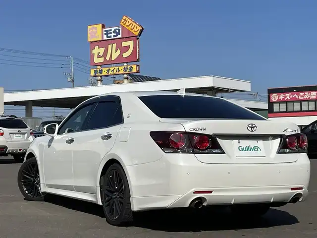 トヨタ クラウン アスリート G-T 道東・釧路十勝 2015(平27)年 8万km ホワイトパールクリスタルシャイン サンルーフ/運転支援装置/・レーダークルーズコントロール/・オートマチックハイビーム/・ITS/・BSM(ブラインドスポットモニター)/純正メーカーOPナビ/ (CD/DVD/BT)/フルセグTV/バックカメラ/ビルトインETC/革巻きステアリング/ステアリングスイッチ/パドルシフト/レザーシート/パワーシート/ (運転席/助手席)/シートヒーター/ (運転席/助手席)/エアーシート/ (運転席/助手席)/メモリーシート/ (運転席)/プッシュスタート/スマートキー/純正18インチAW/純正LEDヘッドライト/ヘッドランプクリーナ/フォグランプ/ウインカーミラー/電動格納ミラー/ミラーヒーター/純正ドアバイザー/純正フロアマット/横滑り防止装置/アイドリングストップ/ナビ取扱説明書/取扱説明書/保証書