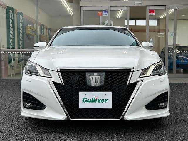 トヨタ クラウン アスリート G-T 埼玉県 2015(平27)年 8.1万km ホワイトパールクリスタルシャイン 純正SDナビ/サンルーフ/バックカメラ/レーダークルーズコントロール/ETC/運転席助手席パワーシート/シートヒーター/エアシート/LEDヘッドライト/ドライブレコーダー/Bluetooth/クリアランスソナー/ブラインドスポットモニター/メモリーシート/カーテシライト
