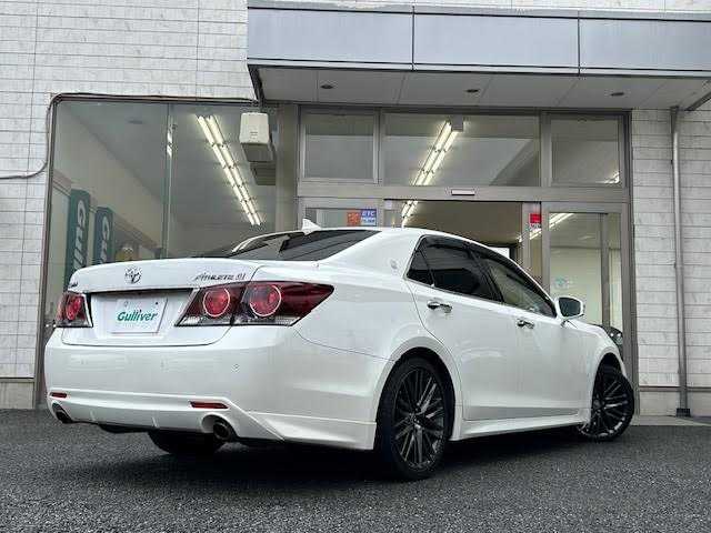 トヨタ クラウン アスリート G-T 埼玉県 2015(平27)年 8.1万km ホワイトパールクリスタルシャイン 純正SDナビ/サンルーフ/バックカメラ/レーダークルーズコントロール/ETC/運転席助手席パワーシート/シートヒーター/エアシート/LEDヘッドライト/ドライブレコーダー/Bluetooth/クリアランスソナー/ブラインドスポットモニター/メモリーシート/カーテシライト