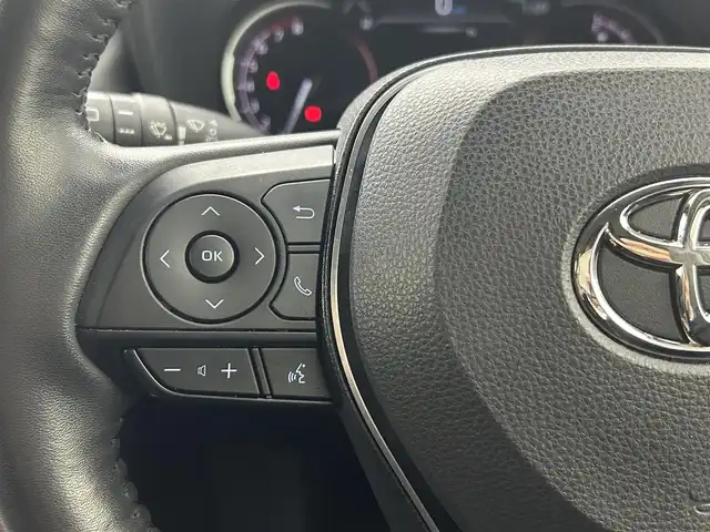 トヨタ ＲＡＶ４ アドベンチャー 熊本県 2022(令4)年 2.2万km アーバンカーキ 禁煙車　/４WD/TRDフロントバンパーガーニッシュ/純正ディスプレイオーディオ（ＡｐｐｌＣａｒＰｌａｙ・ＢＴ・フルセグ・ＵＳＢ）/全周囲カメラ　/社外前後ドライブレコーダー　/ビルトインＥＴＣ　/前後クリアランスソナー　/前席シートヒーター　/ステアリングヒーター/前席エアーシート/運転席パワーシート/メモリシート/パワーバックドア/レーダークルーズコントロール/ブラインドスポットモニター/衝突軽減ブレーキ/レーンキープアシスト/ダウンヒルアシスト/デジタルインナーミラー/ルーフレール/電動パーキング/オートホールド/純正フロアマット/純正19インチAW/オートライト/オートマチックハイビーム/LEDヘッドライト/フォグランプ/スマートキー/プッシュスタート/保証書/取扱説明書