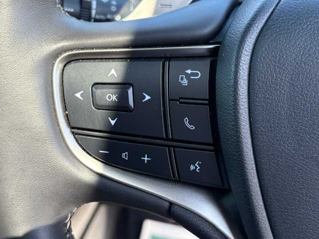 レクサス ＵＸ 250h バージョンC 大阪府 2023(令5)年 1.7万km ソニッククォーツ サンルーフ/純正12.3型ナビ/全方位カメラ/レクサスセーフティシステム/ブラックレザーシート/パワーシート/シートポジションメモリー/シートヒーター/ステアリングヒーター/パドルシフト/革巻きステアリング/ステアリングスイッチ/ビルトインETC2.0/LEDヘッドライト/純正アルミホイール/スマートキー×2