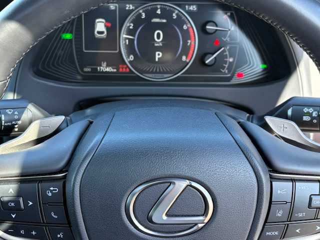 レクサス ＵＸ 250h バージョンC 大阪府 2023(令5)年 1.7万km ソニッククォーツ サンルーフ/純正12.3型ナビ/全方位カメラ/レクサスセーフティシステム/ブラックレザーシート/パワーシート/シートポジションメモリー/シートヒーター/ステアリングヒーター/パドルシフト/革巻きステアリング/ステアリングスイッチ/ビルトインETC2.0/LEDヘッドライト/純正アルミホイール/スマートキー×2