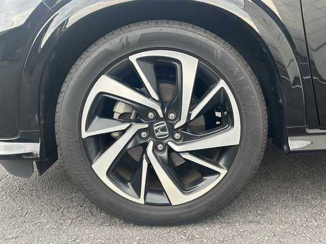 ホンダ ヴェゼル ハイブリッド RS ホンダセンシング 長崎県 2019(令1)年 6.3万km クリスタルブラックパール 純正8インチナビ/（CD/DVD/BT/フルセグ）/バックカメラ/衝突軽減システム/レーンアシスト/ハーフレザーシート/シートヒーター/パドルシフト/レーダークルーズ/ETC/オートライト/純正18インチAW