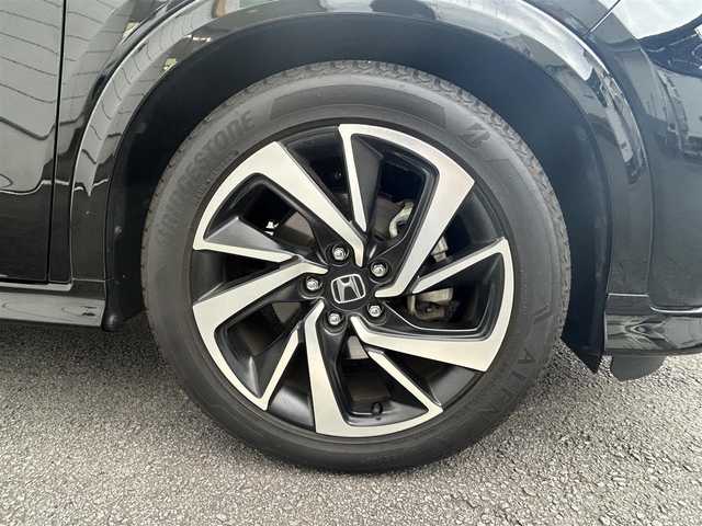 ホンダ ヴェゼル ハイブリッド RS ホンダセンシング 長崎県 2019(令1)年 6.3万km クリスタルブラックパール 純正8インチナビ/（CD/DVD/BT/フルセグ）/バックカメラ/衝突軽減システム/レーンアシスト/ハーフレザーシート/シートヒーター/パドルシフト/レーダークルーズ/ETC/オートライト/純正18インチAW