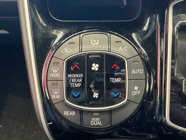 トヨタ エスクァイア Gi 埼玉県 2019(平31)年 6.6万km スパークリングブラックパールクリスタルシャイン セーフティセンス/純正9インチナビ/　　CD/DVD/BT/USB/HDMI/フルセグ/バックカメラ/両側電動スライドドア/クルーズコントロール/コーナーセンサー/ハーフレザーシート/シートヒーター/15インチアルミホイール/ETC2.0/スマートキー/禁煙車