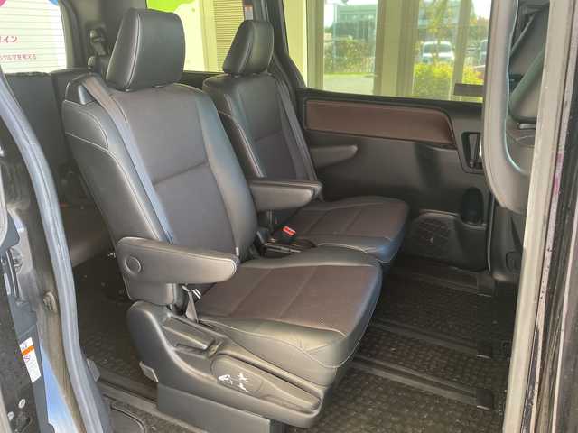 トヨタ エスクァイア Gi 埼玉県 2019(平31)年 6.6万km スパークリングブラックパールクリスタルシャイン セーフティセンス/純正9インチナビ/　　CD/DVD/BT/USB/HDMI/フルセグ/バックカメラ/両側電動スライドドア/クルーズコントロール/コーナーセンサー/ハーフレザーシート/シートヒーター/15インチアルミホイール/ETC2.0/スマートキー/禁煙車