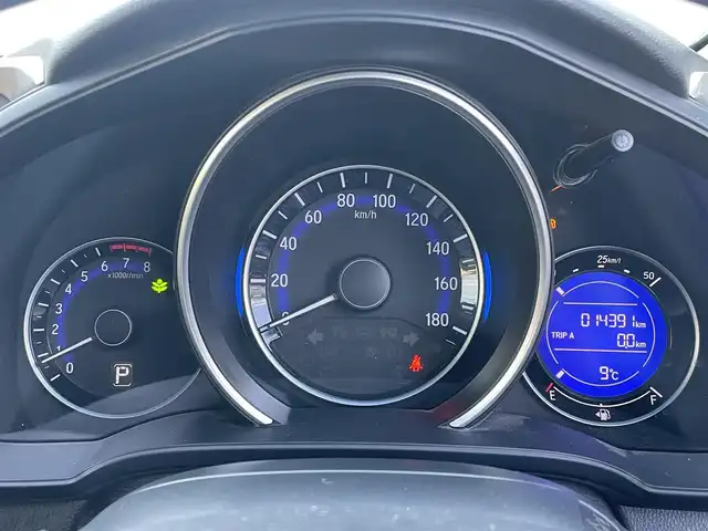 ホンダ フィット 13G Fパッケージ 神奈川県 2015(平27)年 1.5万km プレミアムホワイトパール ワンオーナー/CTBA/プッシュスタート/スマートキー/保証書/取扱説明書/スペアキー×１