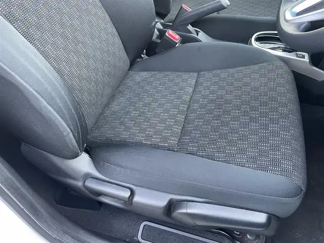 ホンダ フィット 13G Fパッケージ 神奈川県 2015(平27)年 1.5万km プレミアムホワイトパール ワンオーナー/CTBA/プッシュスタート/スマートキー/保証書/取扱説明書/スペアキー×１