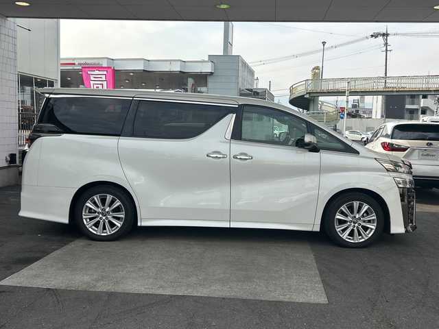 トヨタ ヴェルファイア Z 京都府 2018(平30)年 4.2万km ホワイトパールクリスタルシャイン 純正10.5インチナビ/11.4インチフリップダウンモニター/フルセグテレビ/走行中視聴可能/DVD視聴可能/Bluetooth/HDMI/サンルーフ/両側パワースライドドア/トヨタセーフティーセンス/クリアランスソナー/レーダークルーズコントロール/ロードサインアシスト/プリクラシュセーフティー/レーンキープアシスト/ブレーキホールド/オールオートウィンド/禁煙車/ビルトインETC/フォグランプ/ウィンカーミラー/電動格納ミラー/スタッドレスタイヤ有