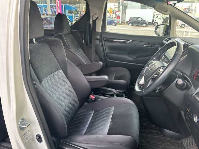 トヨタ ヴェルファイア Z 京都府 2018(平30)年 4.2万km ホワイトパールクリスタルシャイン 純正10.5インチナビ/11.4インチフリップダウンモニター/フルセグテレビ/走行中視聴可能/DVD視聴可能/Bluetooth/HDMI/サンルーフ/両側パワースライドドア/トヨタセーフティーセンス/クリアランスソナー/レーダークルーズコントロール/ロードサインアシスト/プリクラシュセーフティー/レーンキープアシスト/ブレーキホールド/オールオートウィンド/禁煙車/ビルトインETC/フォグランプ/ウィンカーミラー/電動格納ミラー/スタッドレスタイヤ有