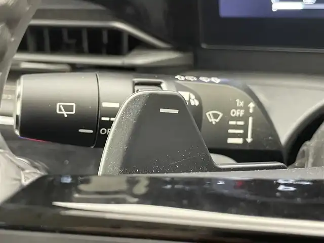 日産 セレナ ハイウェイスター V 埼玉県 2024(令6)年 0.9万km ブリリアントシルバー プロパイロット　純正１２．３インチナビ　アラウンドビューモニター　ＢＳＩ　ビルトインＥＴＣ２．０　前後ドライブレコーダー　レーダークルーズ　インテリジェントルームミラー　ワイヤレス充電　ＨＤＭＩ　ＴＶ