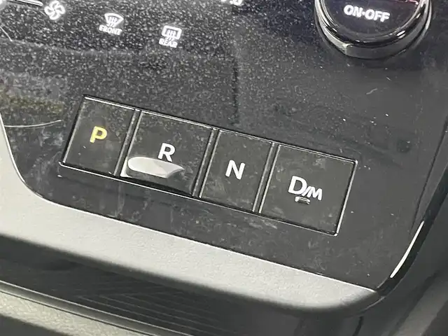 日産 セレナ ハイウェイスター V 埼玉県 2024(令6)年 0.9万km ブリリアントシルバー プロパイロット　純正１２．３インチナビ　アラウンドビューモニター　ＢＳＩ　ビルトインＥＴＣ２．０　前後ドライブレコーダー　レーダークルーズ　インテリジェントルームミラー　ワイヤレス充電　ＨＤＭＩ　ＴＶ