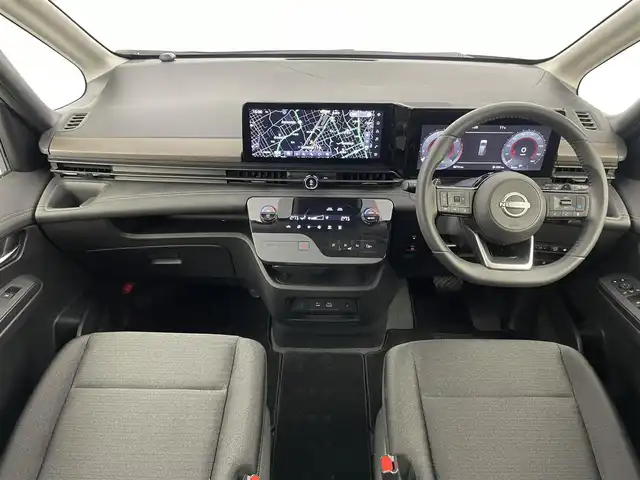 日産 セレナ ハイウェイスター V 埼玉県 2024(令6)年 0.9万km ブリリアントシルバー プロパイロット　純正１２．３インチナビ　アラウンドビューモニター　ＢＳＩ　ビルトインＥＴＣ２．０　前後ドライブレコーダー　レーダークルーズ　インテリジェントルームミラー　ワイヤレス充電　ＨＤＭＩ　ＴＶ