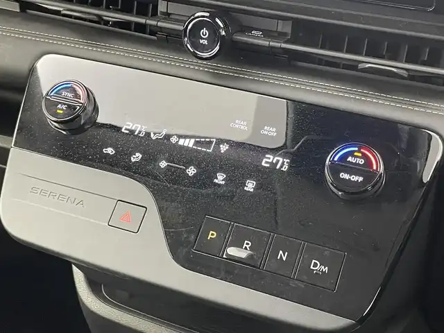 日産 セレナ ハイウェイスター V 埼玉県 2024(令6)年 0.9万km ブリリアントシルバー プロパイロット　純正１２．３インチナビ　アラウンドビューモニター　ＢＳＩ　ビルトインＥＴＣ２．０　前後ドライブレコーダー　レーダークルーズ　インテリジェントルームミラー　ワイヤレス充電　ＨＤＭＩ　ＴＶ