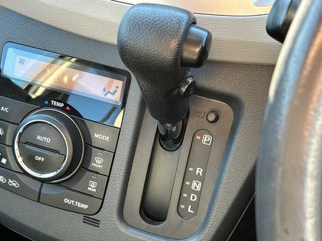 スズキ ワゴンＲ FZ 茨城県 2014(平26)年 9.3万km ミステリアスバイオレットパール 社外ナビ　/衝突軽減システム　/アイドリングストップ　/シートヒーター　/プッシュスタート/スペアキー　/電動格納ミラー　/横滑り防止装置　/盗難防止装置　/パワーウィンドウ　/パワーステアリング　/ドアバイザー　/社外フロアマット