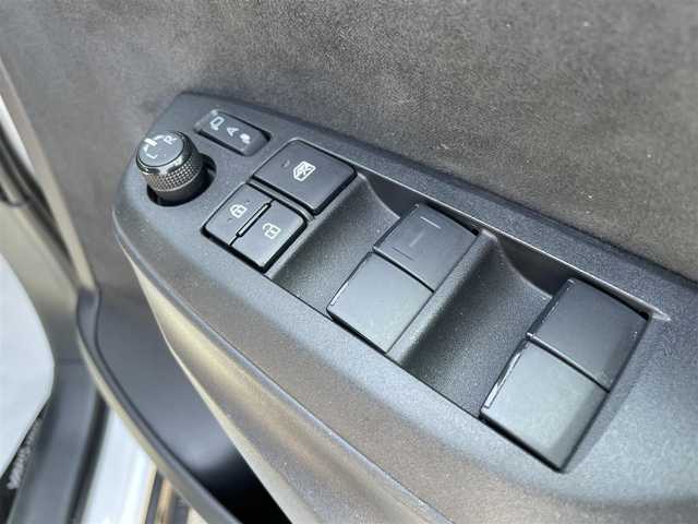 トヨタ ヤリスクロス ハイブリッド Z アドベンチャー 石川県 2023(令5)年 3.2万km プラチナホワイトパールマイカ 純正ディスプレイオーディオ/全方位カメラ/LEDヘッドライト/トヨタセーフティセンス/レーダークルーズ/スマートキー/プッシュスタート/電動ミラー/ハーフレザーシート/クリアランスソナー/パワーバックドア/スタッドレス&AW積み込み