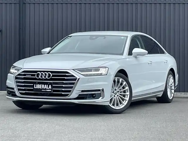 アウディ Ａ８ 55TFSIクワトロ 福島県 2019(平31)年 4.6万km グレイシアホワイトメタリック 純正ナビ(BT/USB)/フルセグTV/バックカメラ/360°/パドルシフト/LEDオートライト/ステアリングスイッチ/前後ドライブレコーダー/ビルトインETC2.0/追従クルーズコントロール/前席シートベンチレーション/全席シートヒーター/リア3面電動シェード/全席パワーシート/電子パーキングブレーキ/オートブレーキホールド/オートワイパー/全席独立オートエアコン/パワーバックドア/レザーシート/革巻ステアリング/アイドリングストップ/純正19AW/シートマッサージ機能/トランクスルー