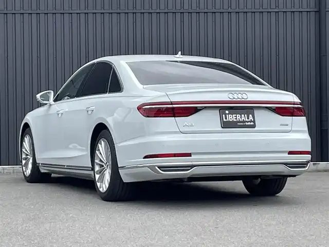 アウディ Ａ８ 55TFSIクワトロ 福島県 2019(平31)年 4.6万km グレイシアホワイトメタリック 純正ナビ(BT/USB)/フルセグTV/バックカメラ/360°/パドルシフト/LEDオートライト/ステアリングスイッチ/前後ドライブレコーダー/ビルトインETC2.0/追従クルーズコントロール/前席シートベンチレーション/全席シートヒーター/リア3面電動シェード/全席パワーシート/電子パーキングブレーキ/オートブレーキホールド/オートワイパー/全席独立オートエアコン/パワーバックドア/レザーシート/革巻ステアリング/アイドリングストップ/純正19AW/シートマッサージ機能/トランクスルー