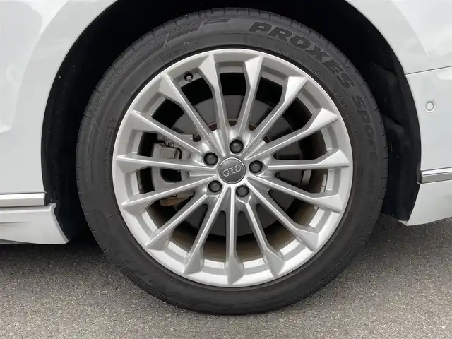 アウディ Ａ８ 55TFSIクワトロ 福島県 2019(平31)年 4.6万km グレイシアホワイトメタリック 純正ナビ(BT/USB)/フルセグTV/バックカメラ/360°/パドルシフト/LEDオートライト/ステアリングスイッチ/前後ドライブレコーダー/ビルトインETC2.0/追従クルーズコントロール/前席シートベンチレーション/全席シートヒーター/リア3面電動シェード/全席パワーシート/電子パーキングブレーキ/オートブレーキホールド/オートワイパー/全席独立オートエアコン/パワーバックドア/レザーシート/革巻ステアリング/アイドリングストップ/純正19AW/シートマッサージ機能/トランクスルー