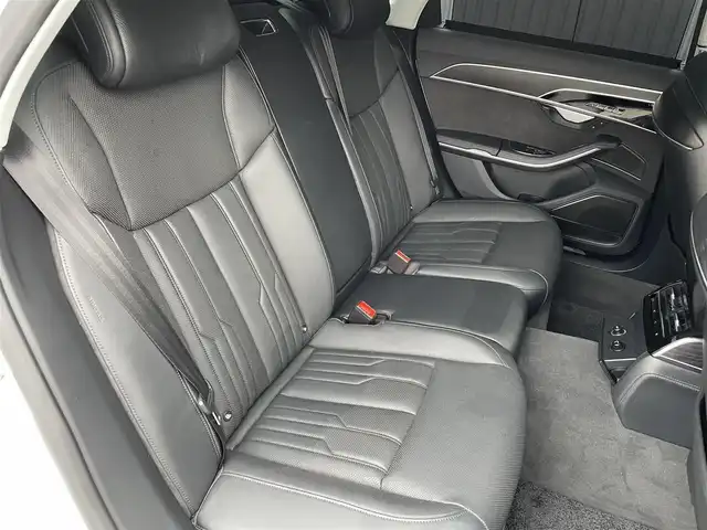 アウディ Ａ８ 55TFSIクワトロ 福島県 2019(平31)年 4.6万km グレイシアホワイトメタリック 純正ナビ(BT/USB)/フルセグTV/バックカメラ/360°/パドルシフト/LEDオートライト/ステアリングスイッチ/前後ドライブレコーダー/ビルトインETC2.0/追従クルーズコントロール/前席シートベンチレーション/全席シートヒーター/リア3面電動シェード/全席パワーシート/電子パーキングブレーキ/オートブレーキホールド/オートワイパー/全席独立オートエアコン/パワーバックドア/レザーシート/革巻ステアリング/アイドリングストップ/純正19AW/シートマッサージ機能/トランクスルー