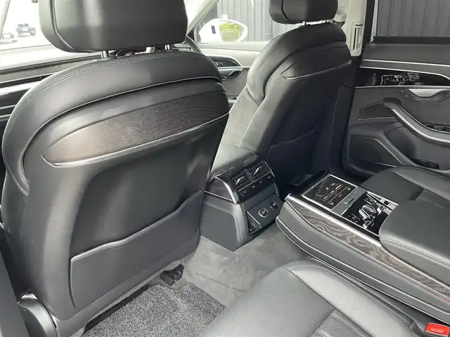 アウディ Ａ８ 55TFSIクワトロ 福島県 2019(平31)年 4.6万km グレイシアホワイトメタリック 純正ナビ(BT/USB)/フルセグTV/バックカメラ/360°/パドルシフト/LEDオートライト/ステアリングスイッチ/前後ドライブレコーダー/ビルトインETC2.0/追従クルーズコントロール/前席シートベンチレーション/全席シートヒーター/リア3面電動シェード/全席パワーシート/電子パーキングブレーキ/オートブレーキホールド/オートワイパー/全席独立オートエアコン/パワーバックドア/レザーシート/革巻ステアリング/アイドリングストップ/純正19AW/シートマッサージ機能/トランクスルー