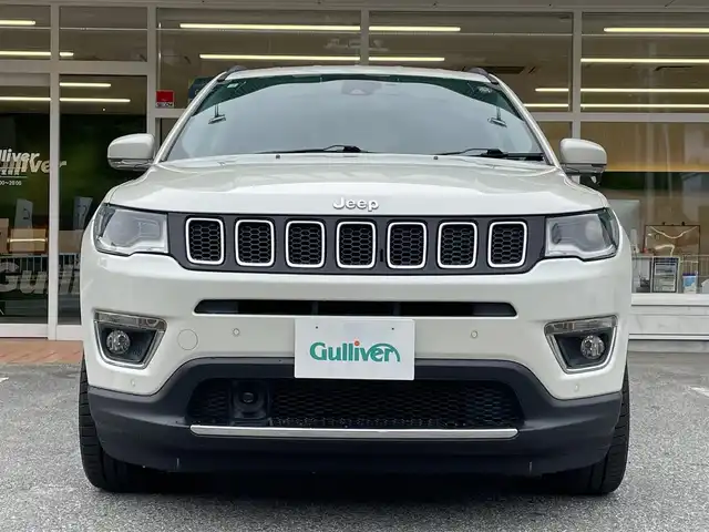 クライスラー・ジープ ジープ コンパス リミテッド 栃木県 2019(平31)年 4.6万km パール 純正メモリナビ/AM FM TV AUX BT/バックカメラ/オート４WD/追従式クルーズコントロール/ETC/電動リアゲート/前後ドライブレコーダー/純正フロアマット/前席シートヒーター/ハーフレザー/純正アルミホイール/コーナーセンサー/オートライト