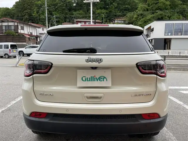 クライスラー・ジープ ジープ コンパス リミテッド 栃木県 2019(平31)年 4.6万km パール 純正メモリナビ/AM FM TV AUX BT/バックカメラ/オート４WD/追従式クルーズコントロール/ETC/電動リアゲート/前後ドライブレコーダー/純正フロアマット/前席シートヒーター/ハーフレザー/純正アルミホイール/コーナーセンサー/オートライト