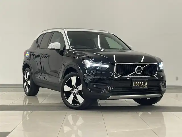 ボルボ ＸＣ４０ 岡山県 2020(令2)年 4.9万km 黒Ⅱ 純正SENSUSナビ　/３６０°カメラ　/アップルカープレイ　/Bluetooth/ドラレコ（純正）/シートヒーター　/ステアリングヒーター　/City Safety/Lane keeping Aid/Road Sign Information/Drive Alert/自動防眩ミラー/ブレーキAH/オートライト/オートワイパー/オートハイビーム/パノラマガラスSR/ワイヤレスチャージ/ステアリングS/W/PTG