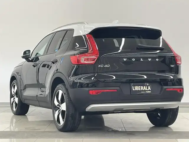 ボルボ ＸＣ４０ 岡山県 2020(令2)年 4.9万km 黒Ⅱ 純正SENSUSナビ　/３６０°カメラ　/アップルカープレイ　/Bluetooth/ドラレコ（純正）/シートヒーター　/ステアリングヒーター　/City Safety/Lane keeping Aid/Road Sign Information/Drive Alert/自動防眩ミラー/ブレーキAH/オートライト/オートワイパー/オートハイビーム/パノラマガラスSR/ワイヤレスチャージ/ステアリングS/W/PTG