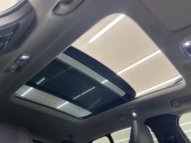 ボルボ ＸＣ４０ 岡山県 2020(令2)年 4.9万km 黒Ⅱ 純正SENSUSナビ　/３６０°カメラ　/アップルカープレイ　/Bluetooth/ドラレコ（純正）/シートヒーター　/ステアリングヒーター　/City Safety/Lane keeping Aid/Road Sign Information/Drive Alert/自動防眩ミラー/ブレーキAH/オートライト/オートワイパー/オートハイビーム/パノラマガラスSR/ワイヤレスチャージ/ステアリングS/W/PTG