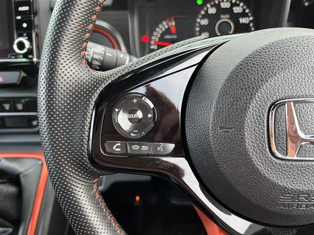 ホンダ Ｎ ＯＮＥ RS 栃木県 2020(令2)年 2.7万km プレミアムイエローパールⅡ 禁煙車/純正ナビ/フルセグTV/CD/DVDプレーヤー/Bluetoothオーディオ/バックカメラ/ナビ連動ドラレコ/アダプティブクルーズコントロール/衝突被害軽減/レーンキープアシスト/シートヒーター/ＬＥＤヘッドライト/電子制御パーキングブレーキ/専用１５インチアルミホイール/フルLEDリアコンビネーションランプ/充電用USBジャック/スマートキー×2/保証書