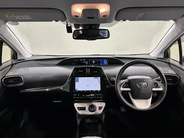 トヨタ プリウス A ツーリングセレクション 愛知県 2018(平30)年 2.3万km ホワイトパールクリスタルシャイン 純正９インチナビ/プリクラッシュセーフティ/レーダークルーズコントロール/レーンキープアシスト/アドバンストパーク/ブラインドスポットモニター/クリアランスソナー/先行車発進告知/ヘッドアップディスプレイ/シートヒーター/ドライブレコーダー/ビルトインETC/バックカメラ/純正フロアマット/ISOFIX