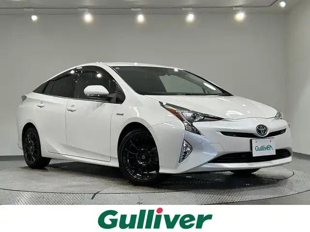 トヨタ プリウス A ツーリングセレクション 愛知県 2018(平30)年 2.3万km ホワイトパールクリスタルシャイン 純正９インチナビ/プリクラッシュセーフティ/レーダークルーズコントロール/レーンキープアシスト/アドバンストパーク/ブラインドスポットモニター/クリアランスソナー/先行車発進告知/ヘッドアップディスプレイ/シートヒーター/ドライブレコーダー/ビルトインETC/バックカメラ/純正フロアマット/ISOFIX