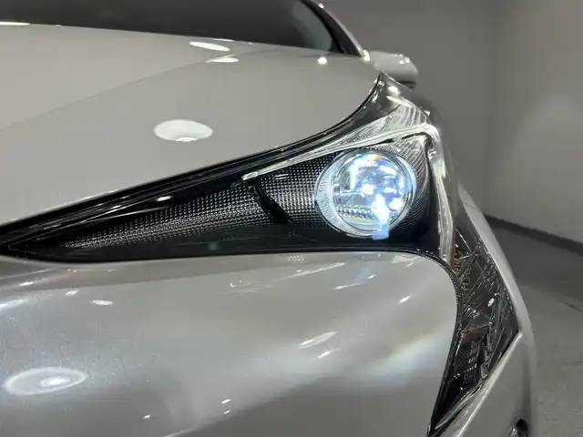 トヨタ プリウス A ツーリングセレクション 愛知県 2018(平30)年 2.3万km ホワイトパールクリスタルシャイン 純正９インチナビ/プリクラッシュセーフティ/レーダークルーズコントロール/レーンキープアシスト/アドバンストパーク/ブラインドスポットモニター/クリアランスソナー/先行車発進告知/ヘッドアップディスプレイ/シートヒーター/ドライブレコーダー/ビルトインETC/バックカメラ/純正フロアマット/ISOFIX