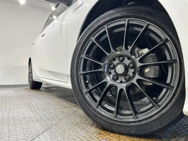 トヨタ プリウス A ツーリングセレクション 愛知県 2018(平30)年 2.3万km ホワイトパールクリスタルシャイン 純正９インチナビ/プリクラッシュセーフティ/レーダークルーズコントロール/レーンキープアシスト/アドバンストパーク/ブラインドスポットモニター/クリアランスソナー/先行車発進告知/ヘッドアップディスプレイ/シートヒーター/ドライブレコーダー/ビルトインETC/バックカメラ/純正フロアマット/ISOFIX