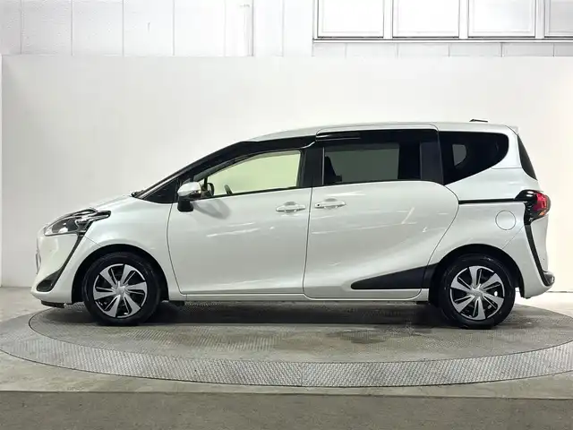 トヨタ シエンタ G クエロ 大阪府 2019(令1)年 4.8万km ホワイトパールクリスタルシャイン 純正ナビフルセグTV/全方位カメラ/ハーフレザーシート/ETC/両側パワスラ/ドライブレコーダー/クリアランスソナー/アイドリングストップ/レーンアシスト/オートライト/LEDヘッドライト/スマートキー