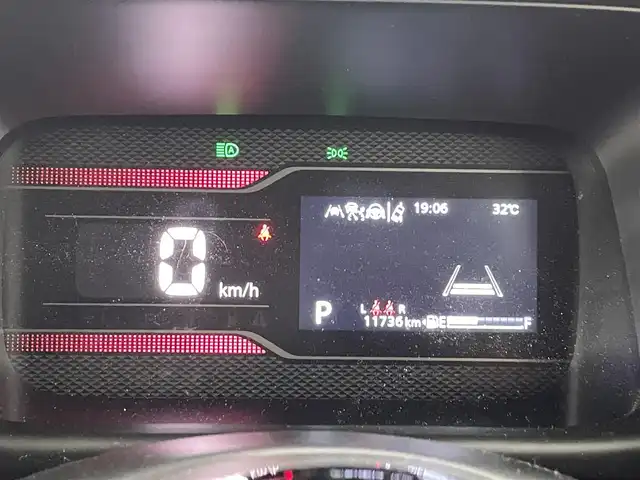 スズキ スペーシア カスタム HYBRID XS 熊本県 2024(令6)年 1.2万km ブルーイッシュブラックパール3 純正ディスプレイオーディオ　/全周囲カメラ　/両側パワースライドドア　/前席シートヒーター　/ステアリングヒーター/スズキセーフティサポート/・デュアルセンサーブレーキサポート/・誤発進制御機能/・後方誤発進抑制機能/・車線逸脱警報/・車線逸脱抑制機能/・ふらつき警報機能/・車線維持支援システム/・先行車発進お知らせ機能/・標識認識システム/・レーダークルーズコントロール/衝突軽減ブレーキ　/アイドリングストップ　/横滑り防止　/社外フロアマット/純正１５インチAW/オートライト　/ＬＥＤヘッドライト/スマートキー/プッシュスタート