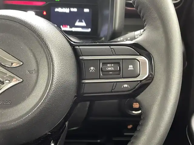 スズキ スペーシア カスタム HYBRID XS 熊本県 2024(令6)年 1.2万km ブルーイッシュブラックパール3 純正ディスプレイオーディオ　/全周囲カメラ　/両側パワースライドドア　/前席シートヒーター　/ステアリングヒーター/スズキセーフティサポート/・デュアルセンサーブレーキサポート/・誤発進制御機能/・後方誤発進抑制機能/・車線逸脱警報/・車線逸脱抑制機能/・ふらつき警報機能/・車線維持支援システム/・先行車発進お知らせ機能/・標識認識システム/・レーダークルーズコントロール/衝突軽減ブレーキ　/アイドリングストップ　/横滑り防止　/社外フロアマット/純正１５インチAW/オートライト　/ＬＥＤヘッドライト/スマートキー/プッシュスタート