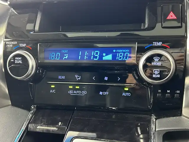 トヨタ ヴェルファイア Z Gエディション 愛知県 2018(平30)年 6.6万km ブラック 純正9インチナビ（AM/FM/フルセグ/BT/CD/DVD）/サンルーフ/電動リアゲート/純正18インチアルミホイール/レザーシート/D/N席シートヒーター・クーラー/D/N席パワーシート/D席シートメモリー/レーダークルーズコントロール/LEDヘッドライト/両側パワースライドドア/バックカメラ/レーントレーシングアシスト/クリアランスソナー/プリクラッシュセーフティ/ロードサインアシスト/ステアリングヒーター/オートハイビーム/オートライト/MTモード付AT/スマートキー/プッシュスタート/電動格納ミラー/純正フロアマット/ビルトインETC
