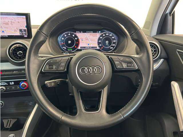 アウディ Ｑ２ 3.5TFSI シリンダーオンデマンドスポーツ 熊本県 2019(平31)年 5.6万km グレイシアホワイトメタリック 純正ナビ（Bluetooth、USB、地デジ）/バックカメラ/パワーバックドア/コーナーセンサー/シートヒーター/純正15インチアルミホイール/LEDヘッドライト/ETC