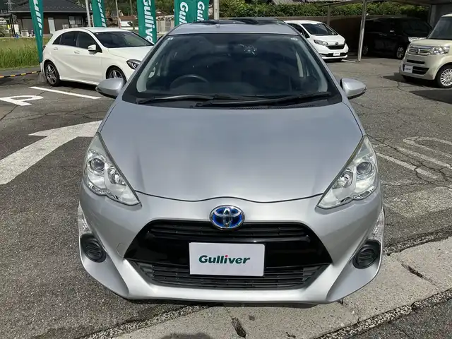 トヨタ アクア S 広島県 2015(平27)年 9万km シルバーM 純正ディーラーナビ/ワンセグTV/Bluetooth/社外15インチアルミ/ETC/キーレスキー/取扱説明書/スペアキー